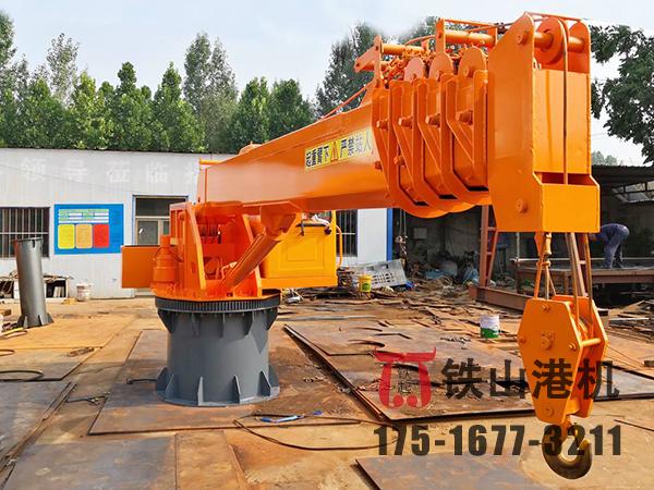 江西新余甲板起重機廠家船用起重機如何進行裝卸貨物？